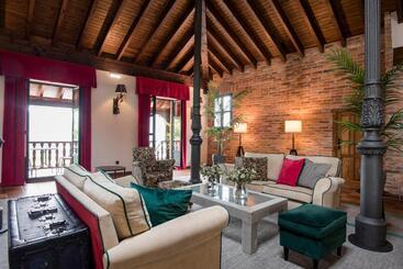 Отель Mirador De La Cepada