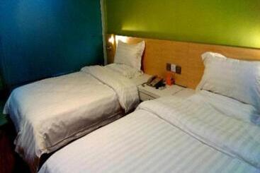 Отель 7 Days Inn Emei Mountain Haochi Street