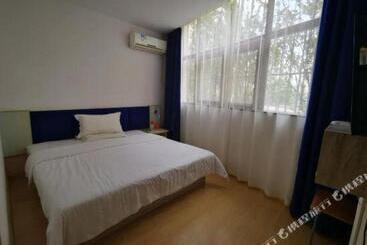 هتل 7 Days Premium Qingdao Railway Station Zhanqiao Badaxia Plaza