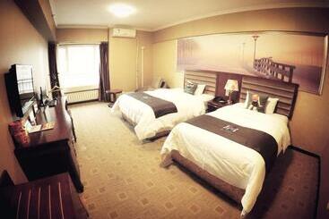 Pai Hotel Nanjing Maogaoqiao Metro Station