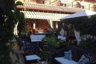 ホテル Hostal Rural La Asturiana