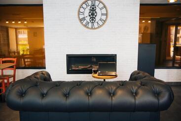 هتل آپارتمان Twenty Business Flats Nîmes Trigone