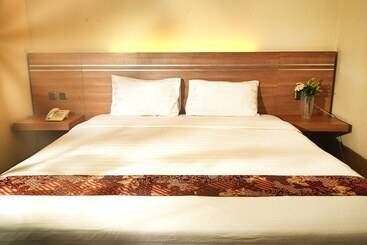 Bed and Breakfast Gapura Residence Airport Semarang By Sinergi