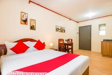 هتل Oyo 493 Bria Mactan