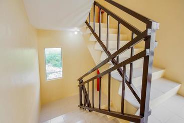 هتل Oyo 493 Bria Mactan