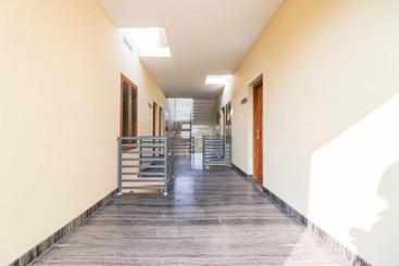 هتل Liberty Apartments