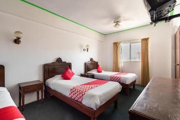 هتل Oyo  Suites San Fernando