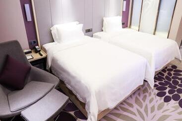 Lavande Hotels Shenzhen North Station Longhua Foxconn Headquarters