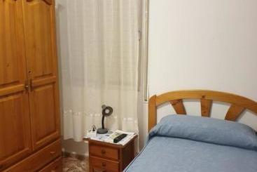 پانسیون Hostal Alfil