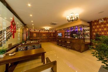 Shangri_la Lamtin Youth Hostel