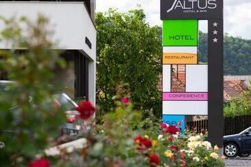 Altus Hotel & Spa