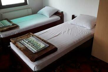 پانسیون Mico Np Guest House