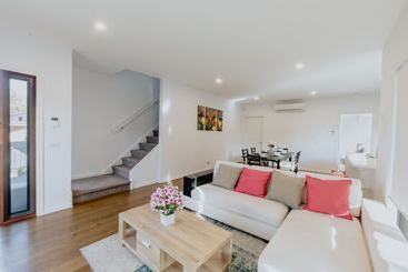 קוטג'' 115glen Manor 2