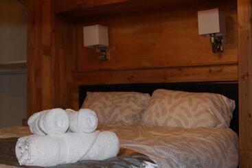 ユースホステル College Street Abode