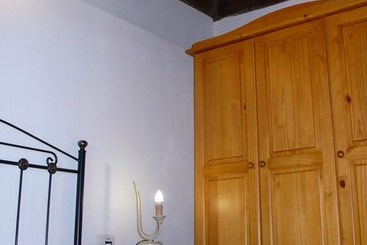 Casas Pedro Y Carmen