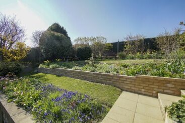 コテージ Dean Court Bungalow Parking By Brighton Holiday Lets