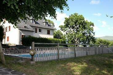 ペンション Centre De Trielle