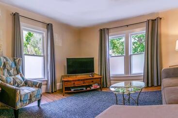 Сельский дом Pioneer House   North Suite
