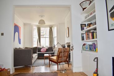 Spacious Family Home With Garden