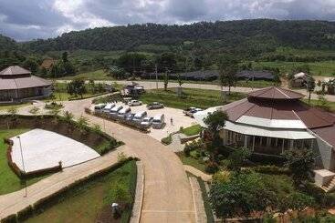 هتل Phurua Sanctuary Resort And Spa