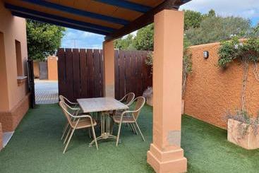 Apartamento Para 4 Personas Con Jardín Privado Y Barbacoa Cerca De La Playa