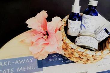 هتل Ocean Escape Resort & Spa