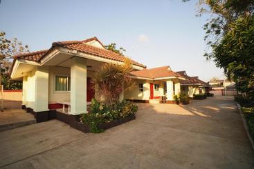 هتل Oyo 911 Suanphai Resort