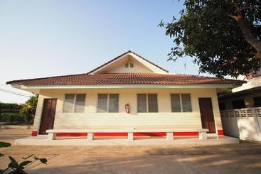 هتل Oyo 911 Suanphai Resort