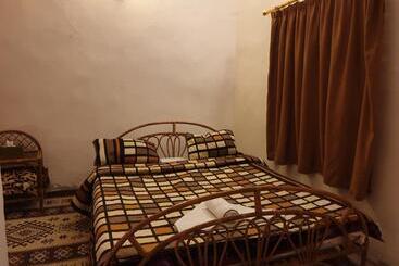 پانسیون The Orient Home