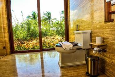 渡假胜地  Niraamaya Private Villas  Benaulim, Goa