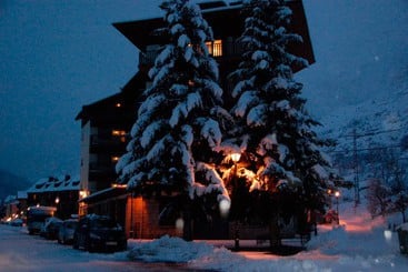 Apartamentos Espot 1300