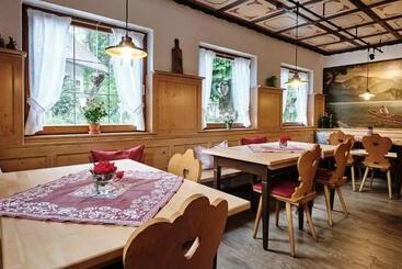 Landhotel Herzogstand Garni