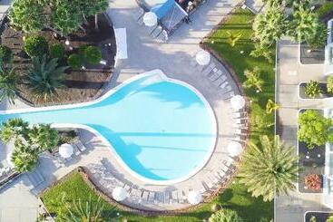 מלון דירות Oasis Lanz Beach Mate