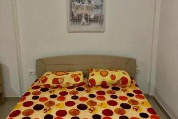 پانسیون Apartmani Maja