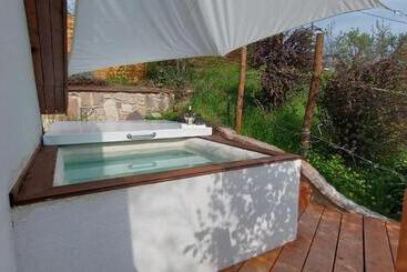 بنسيون Farkaskő Vendégház