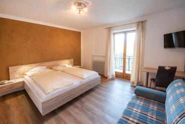 פנסיון Garni Gartenheim