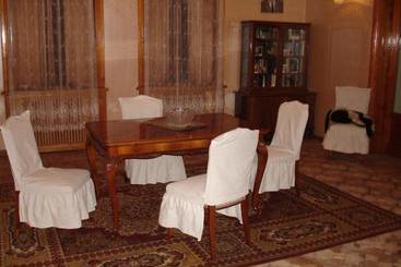 پانسیون Guest House Deda Lali