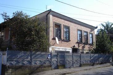 پانسیون Guest House Deda Lali