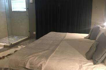 مبيت وإفطار A Stone S Throw Accommodation