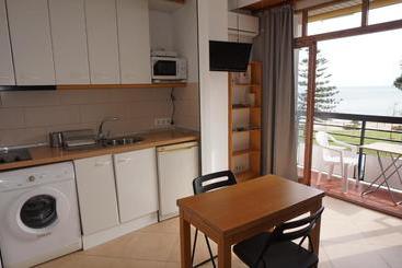 Center & White Town Apartment