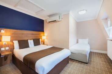 בית מלון כפרי King S Cross Express Inn