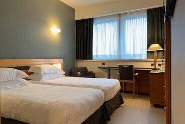 هتل Crowne Plaza Milan Linate, An Ihg
