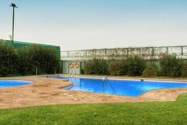 هتل Diego De Almagro Aeropuerto