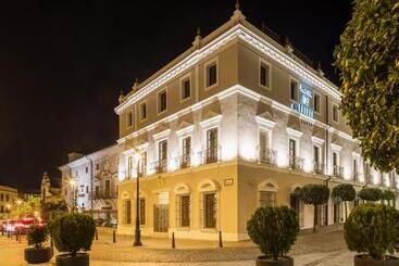 فندق Ilunion Merida Palace