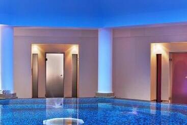 The St. Regis Mardavall Mallorca Resort