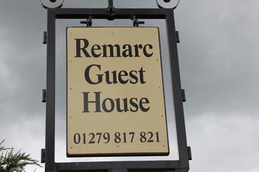 پانسیون Remarc Guest House