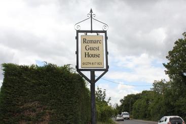 پانسیون Remarc Guest House