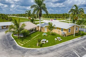 Everglades City Motel