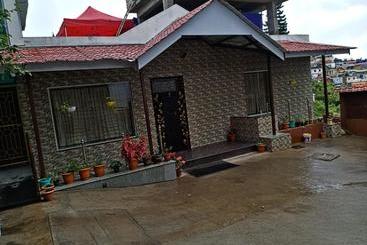 تختخواب و صبحانه Le Charmin