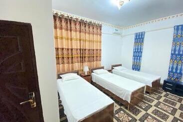 تختخواب و صبحانه Mironshox Guest House